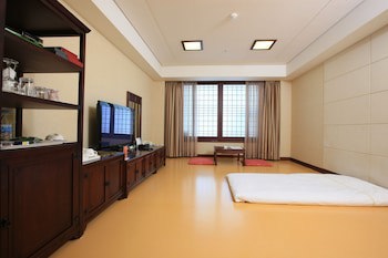 High1 Grand Hotel Main Tower