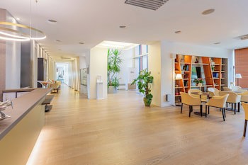 New Ipoint Hotel fotoğrafı