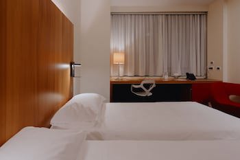 New Ipoint Hotel galeri fotoğrafı
