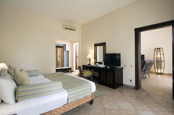 Swiss Inn Pyramids Golf Resort galeri fotoğrafı