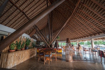 Hotel Punta Teonoste