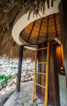 Hotel Punta Teonoste