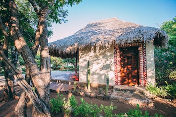 Hotel Punta Teonoste