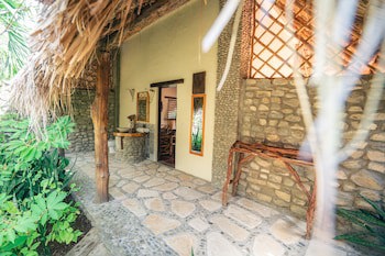 Hotel Punta Teonoste