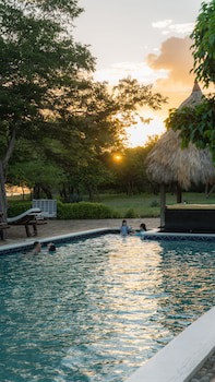Hotel Punta Teonoste
