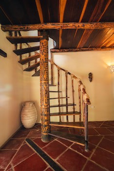 Hotel Punta Teonoste
