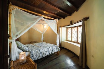 Hotel Punta Teonoste