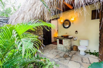 Hotel Punta Teonoste