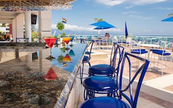Blue Chairs Resort By The Sea - Adults Only