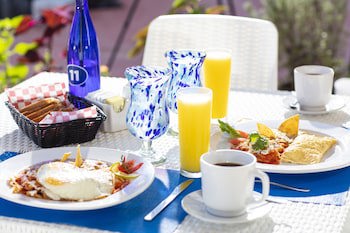 Blue Chairs Resort By The Sea - Adults Only