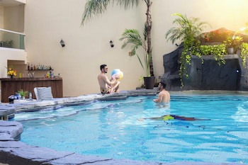 Blue Chairs Resort By The Sea - Adults Only