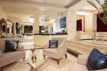 Blue Chairs Resort By The Sea - Adults Only