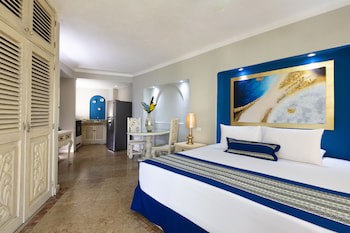 Blue Chairs Resort By The Sea - Adults Only