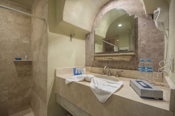 Blue Chairs Resort By The Sea - Adults Only