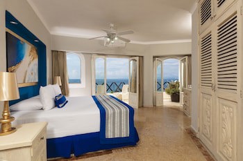 Blue Chairs Resort By The Sea - Adults Only