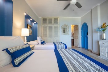 Blue Chairs Resort By The Sea - Adults Only