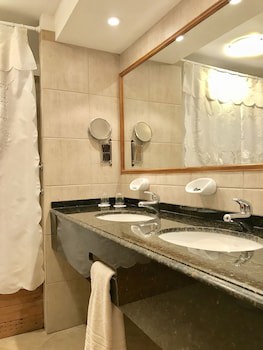 Huinid Bustillo Hotel & Spa