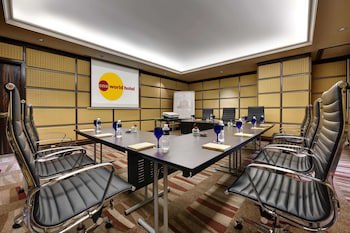 One World Hotel