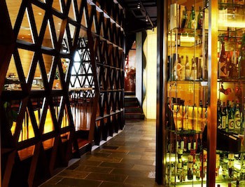 One World Hotel