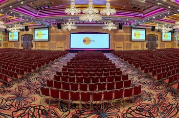 One World Hotel