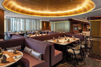 One World Hotel