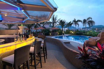 One World Hotel