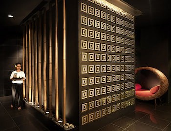 One World Hotel