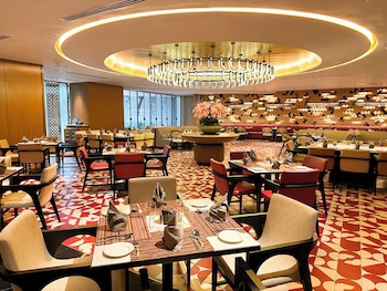 One World Hotel