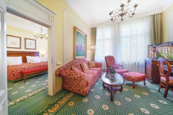 Carlsbad Plaza Medical Spa & Wellness Hotel