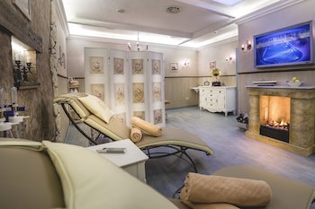 Carlsbad Plaza Medical Spa & Wellness Hotel