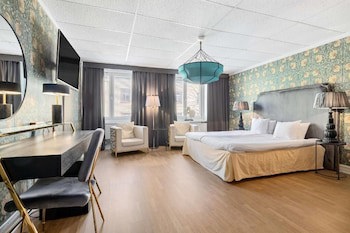 Centric Hotel
