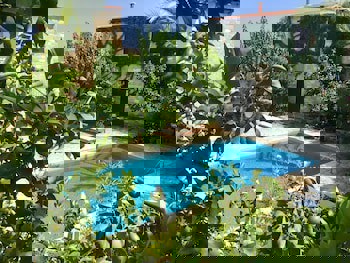 Porfyrios Country House