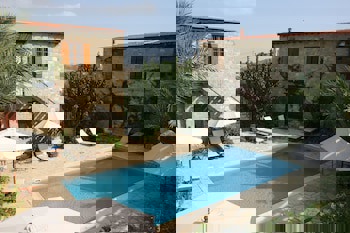 Porfyrios Country House