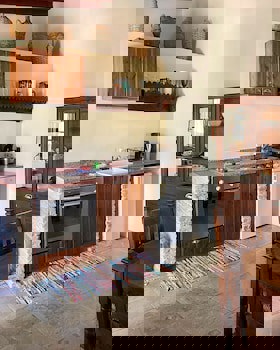 Porfyrios Country House