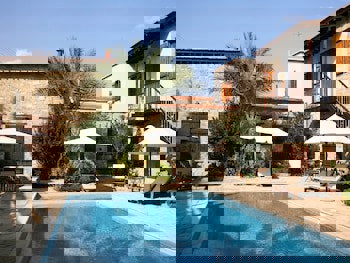 Porfyrios Country House