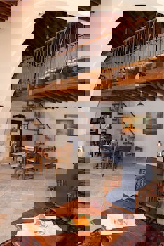 Porfyrios Country House