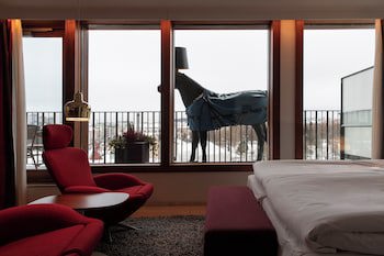 Avalon Hotel