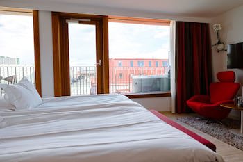 Avalon Hotel