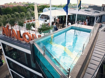 Avalon Hotel