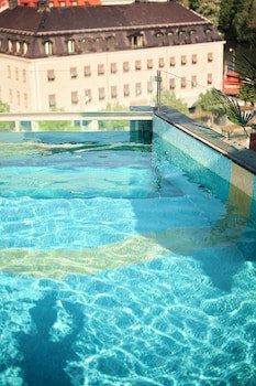 Avalon Hotel