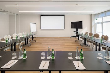 Crowne Plaza Caparica Lisbon, An Ihg Hotel