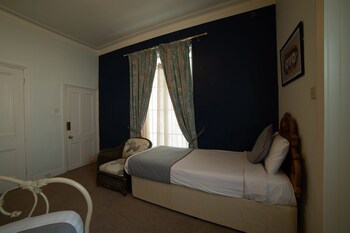 Fines Bayliwick Hotel