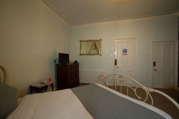 Fines Bayliwick Hotel