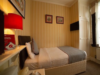 Fines Bayliwick Hotel