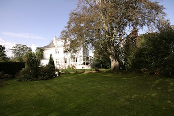 Fines Bayliwick Hotel