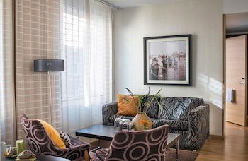 Best Western Plus Time Hotel
