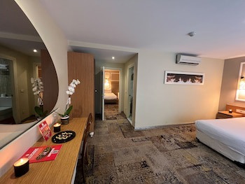 All Seasons Hotel