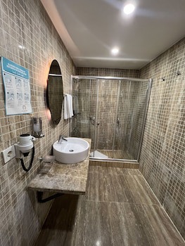 All Seasons Hotel