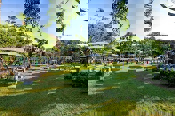 Nirvana Cosmopolitan