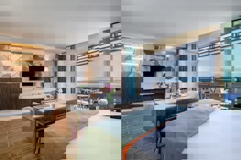 Nirvana Cosmopolitan